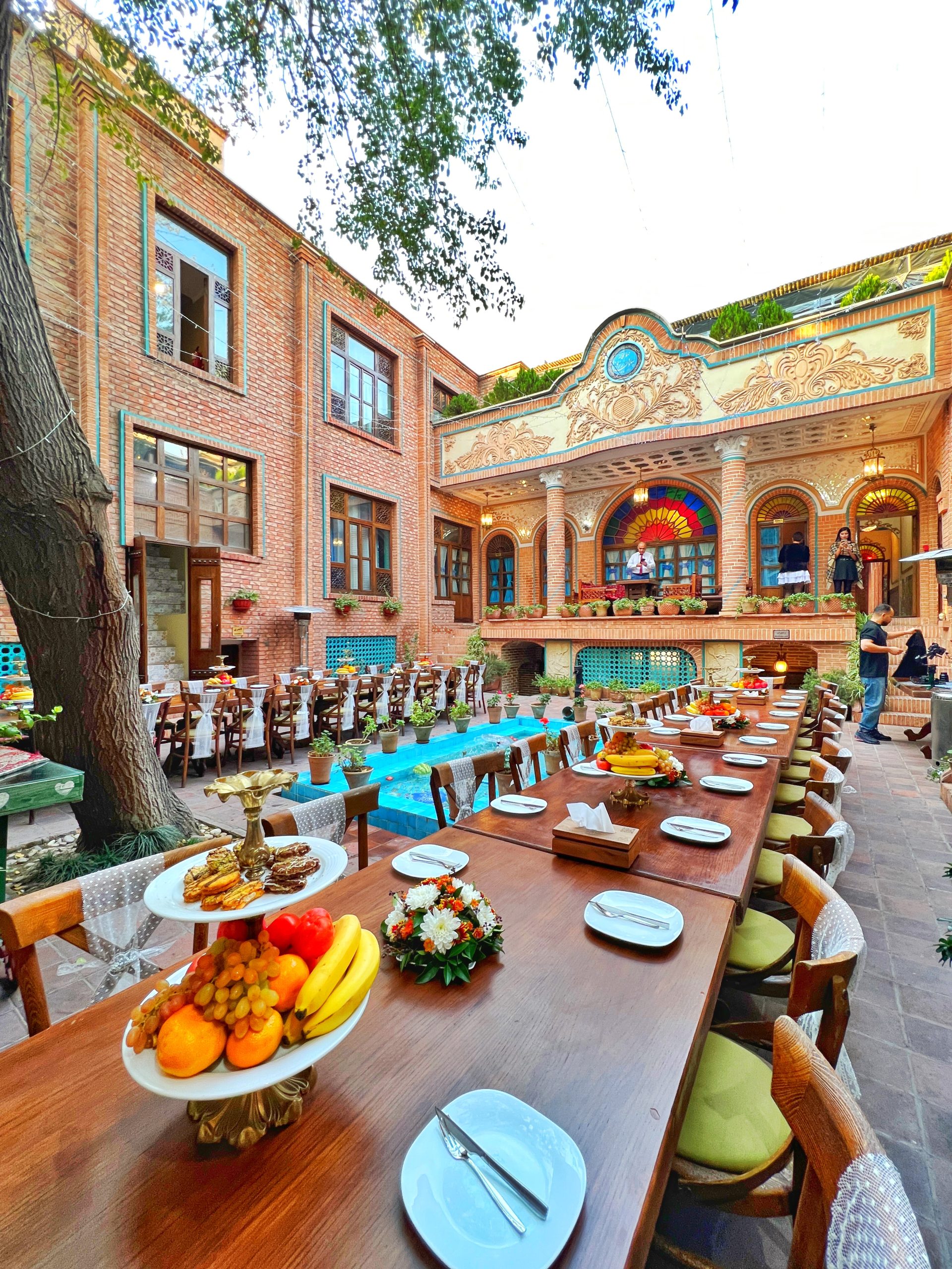 Weddings and events at Hotel Pahlevan Rezaz